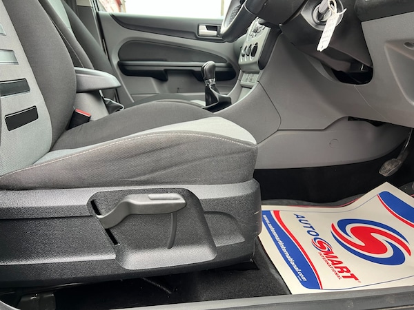 Used Ford Focus 2010 for sale - 76287458: Photo 22