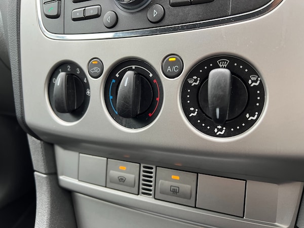 Used Ford Focus 2010 for sale - 76287458: Photo 27