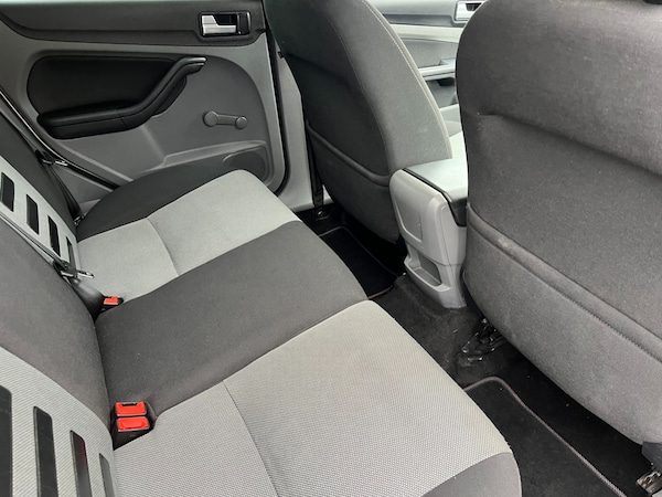 Used Ford Focus 2010 for sale - 76287458: Photo 35