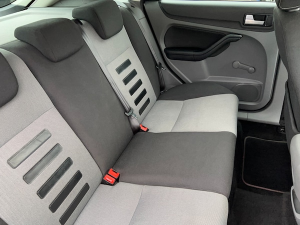 Used Ford Focus 2010 for sale - 76287458: Photo 37