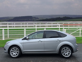 Used Ford Focus 2010 for sale - 76287458: Photo 4