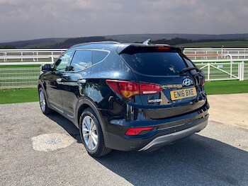 Used Hyundai Santa Fe 2016 for sale - 79448153: Photo