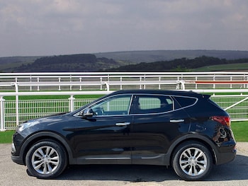Used Hyundai Santa Fe 2016 for sale - 79448153: Photo