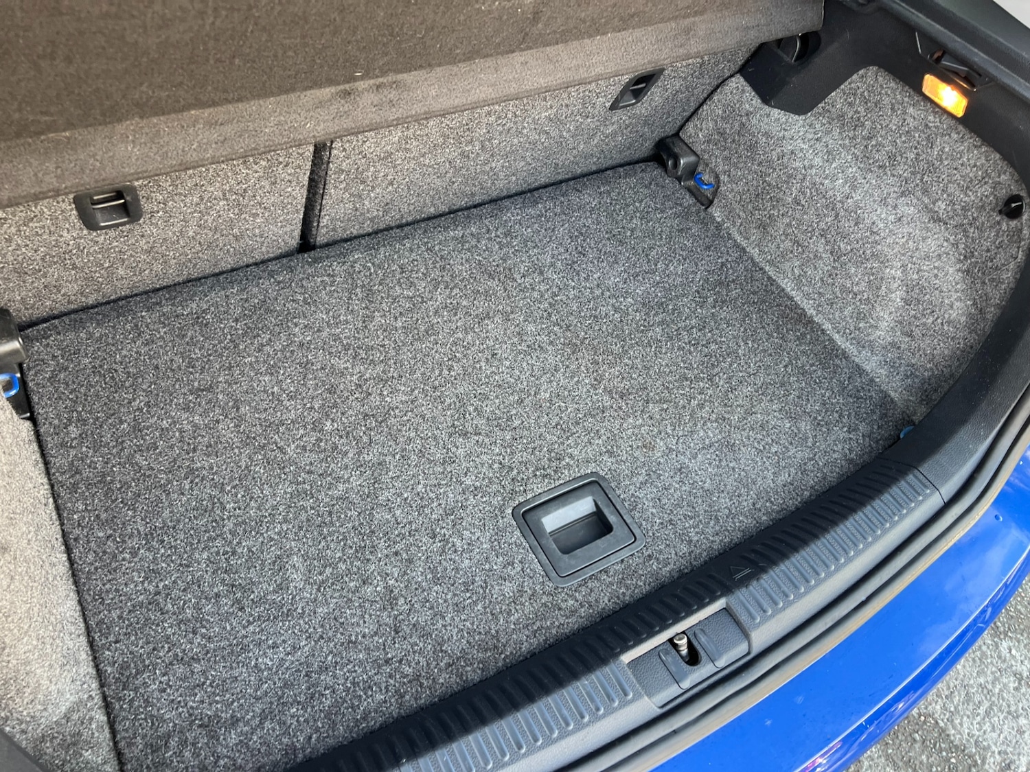 Used Volkswagen Polo 2010 for sale - 76532512: Photo 19