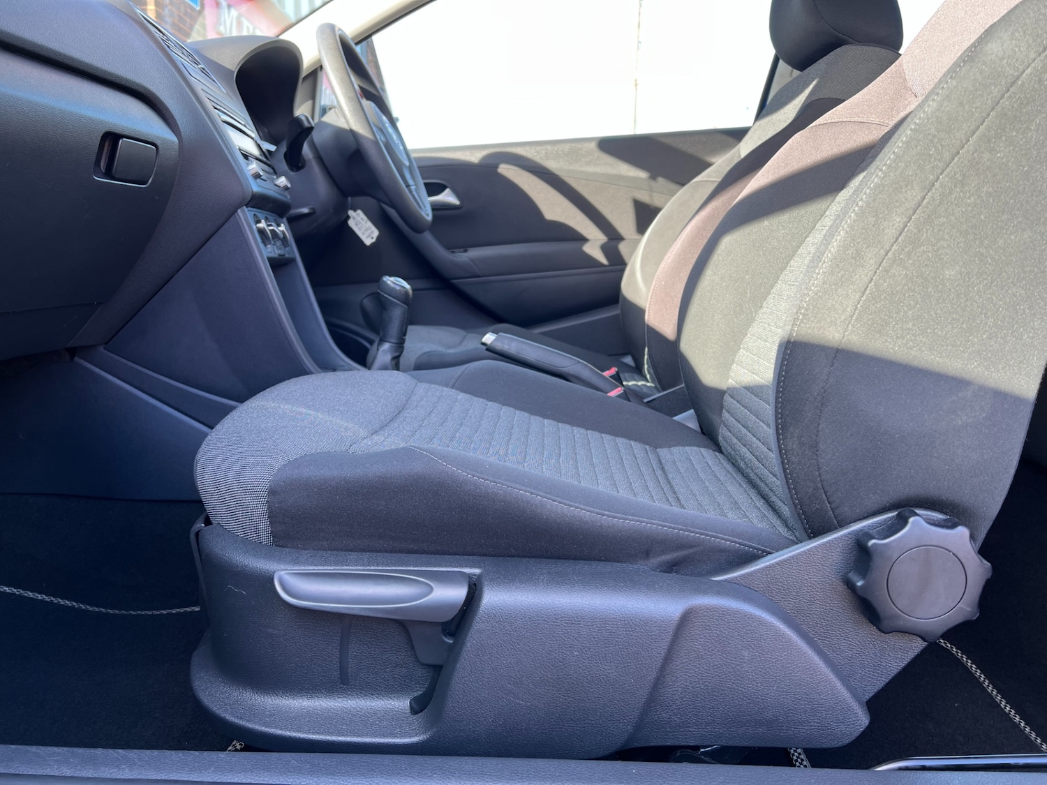 Used Volkswagen Polo 2010 for sale - 76532512: Photo 24