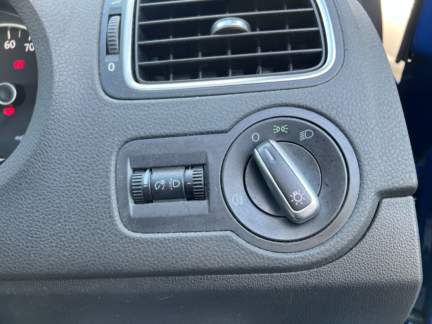 Used Volkswagen Polo 2010 for sale - 76532512: Photo 25