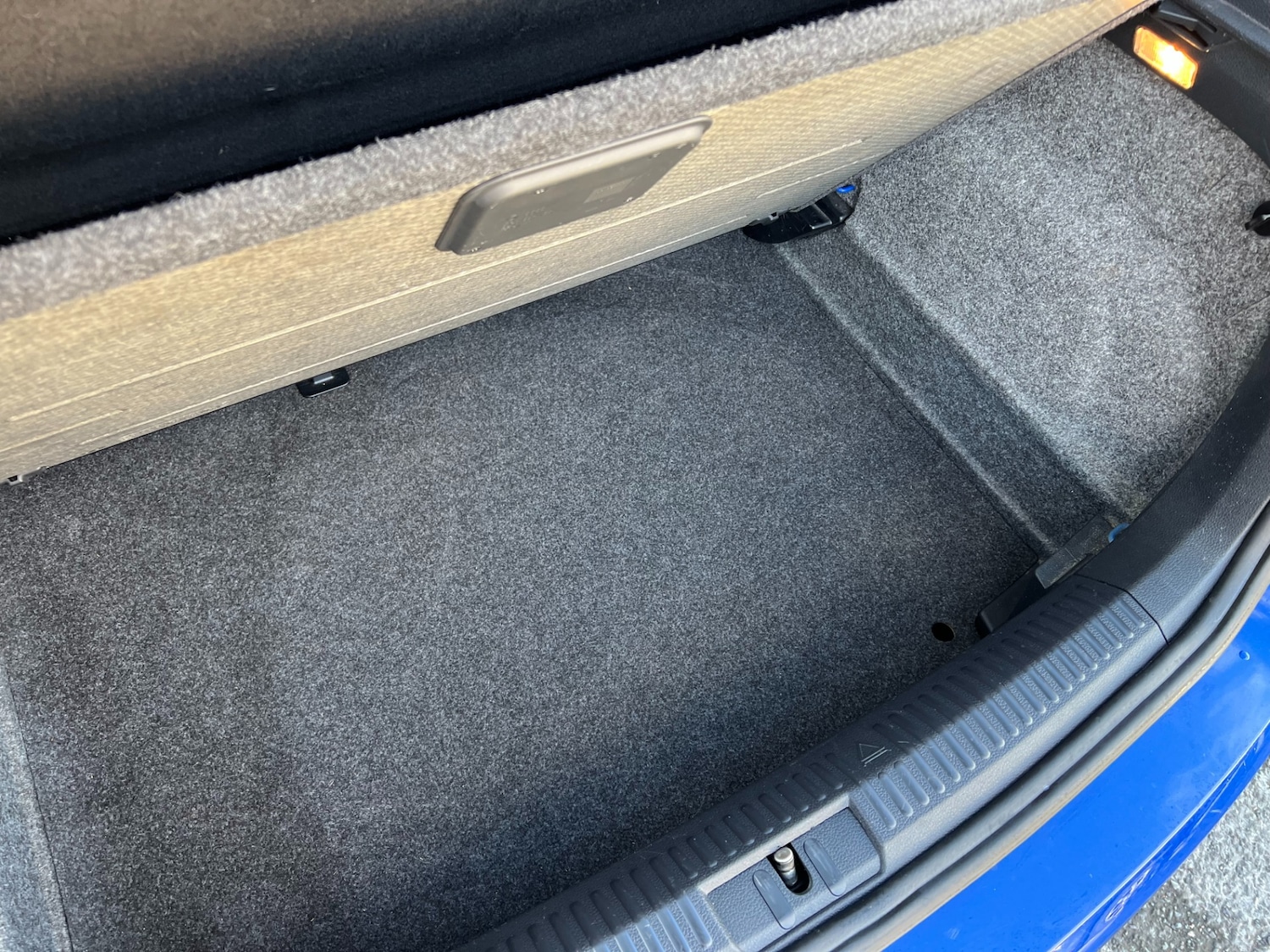 Used Volkswagen Polo 2010 for sale - 76532512: Photo 35