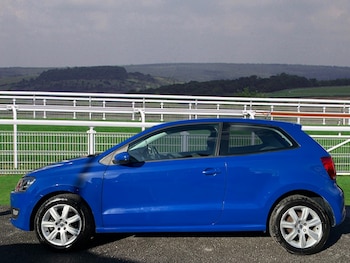 Used Volkswagen Polo 2010 for sale - 76532512: Photo