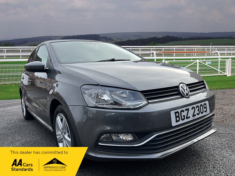 Used Volkswagen Polo 2017 for sale - 76208700: Photo 1