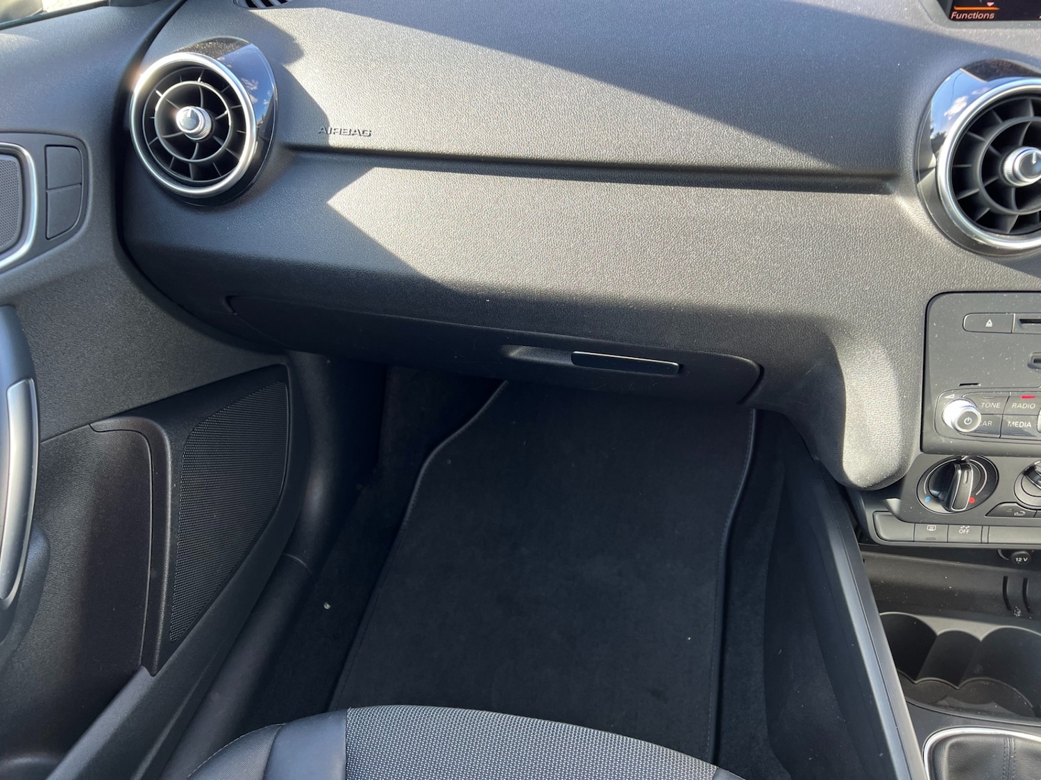 Used Audi A1 2013 for sale - 78179714: Photo 32