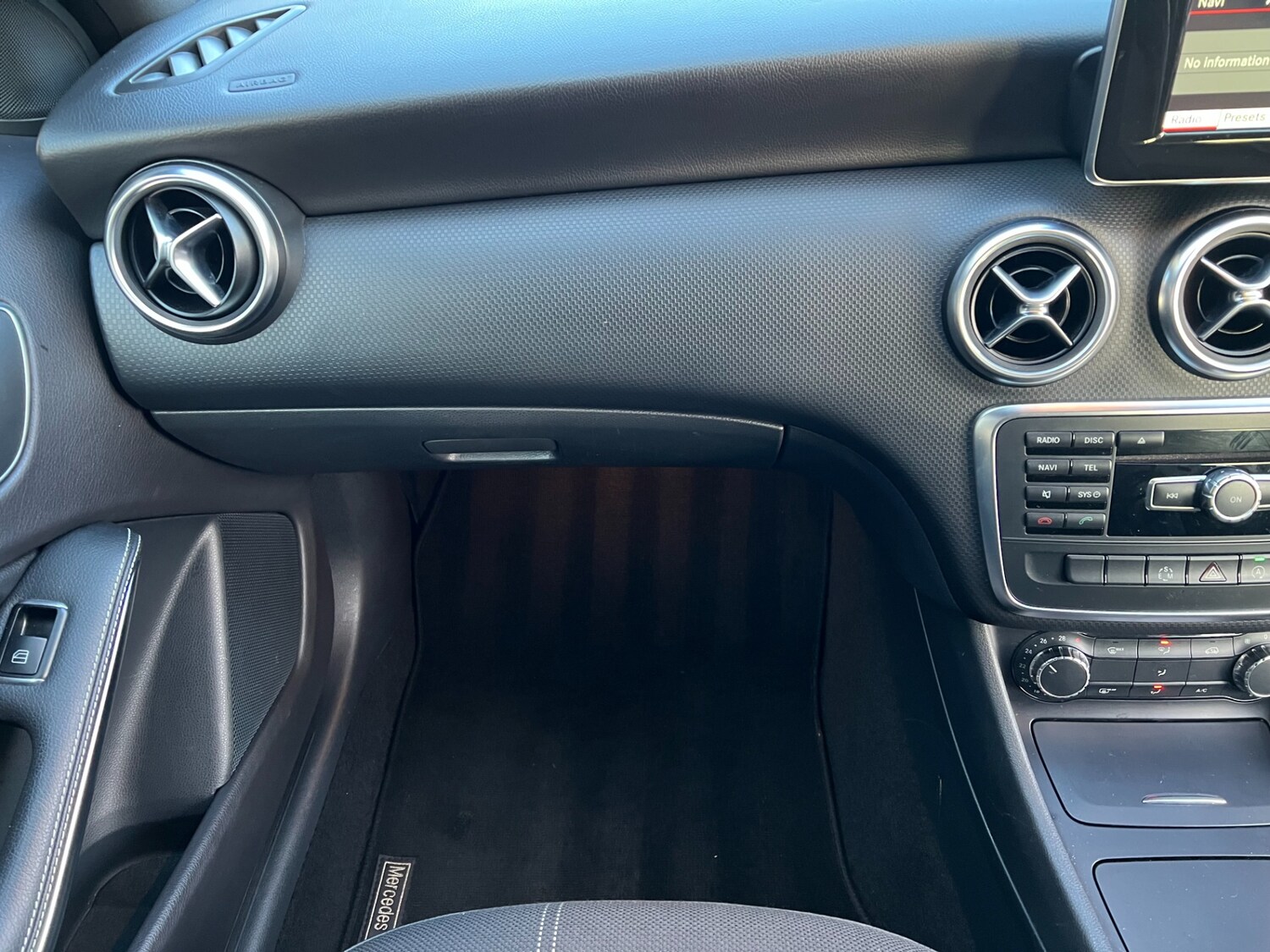 Used Mercedes-Benz A-Class 2015 for sale - 77149710: Photo 44