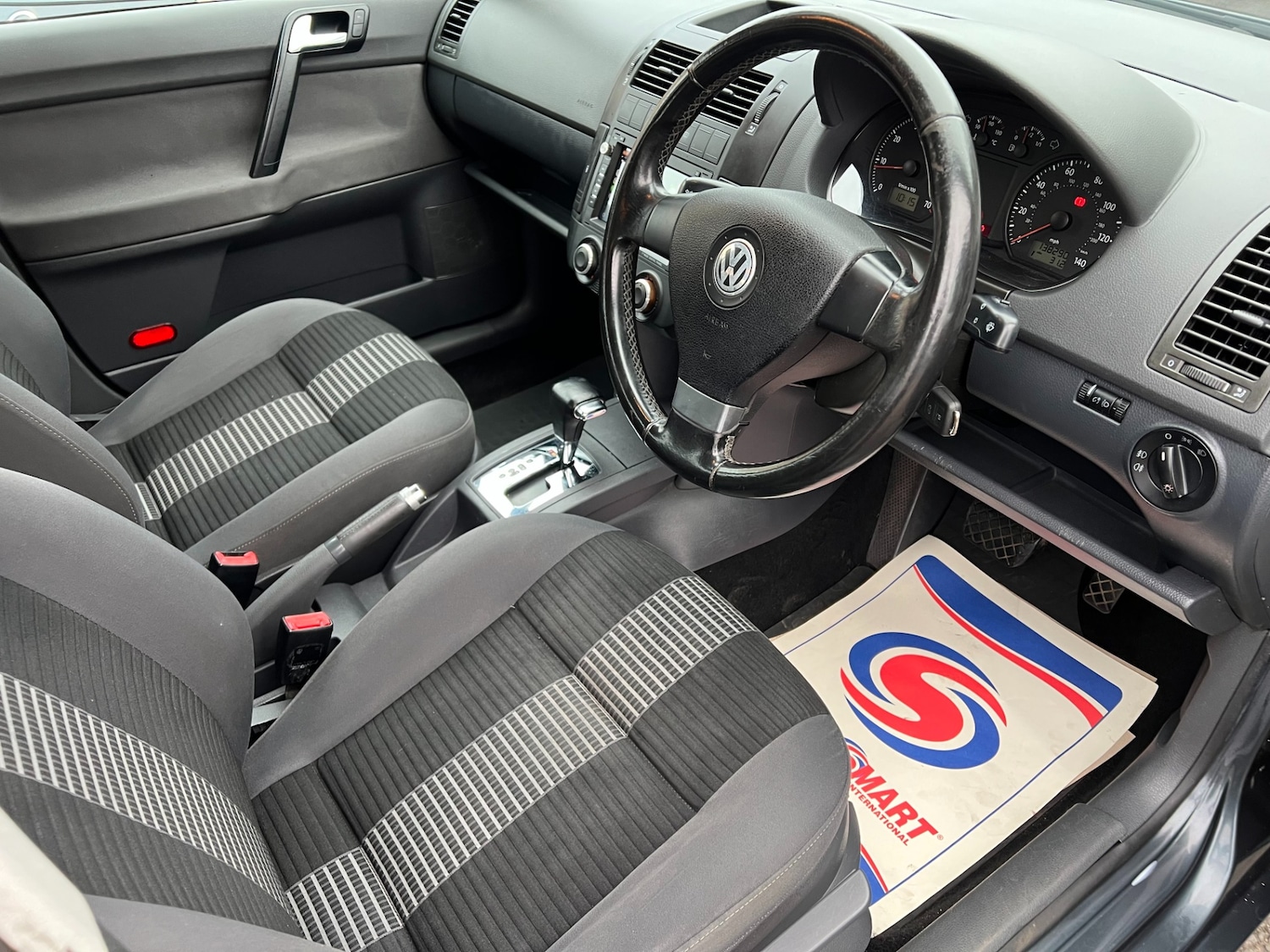 Used Volkswagen Polo 2009 for sale - 77377810: Photo 10