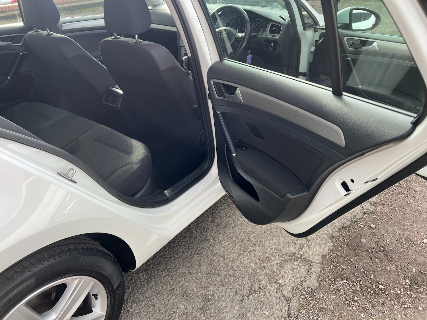 Used Volkswagen Golf 2015 for sale - 76518581: Photo 57