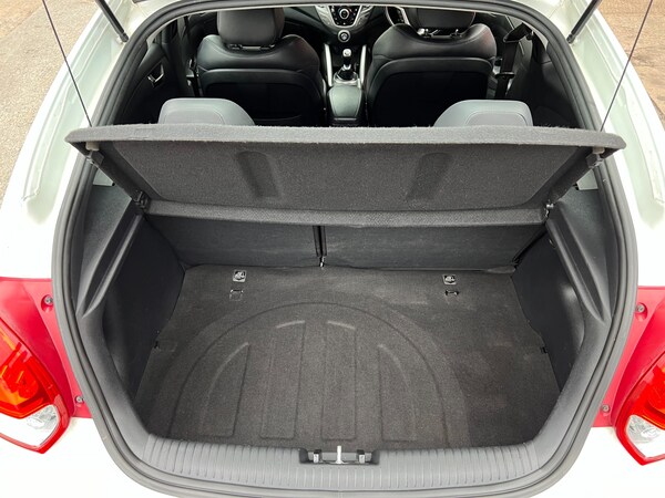 Used Hyundai Veloster 2012 for sale - 76115688: Photo 19
