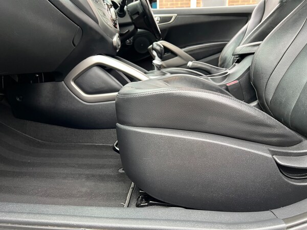 Used Hyundai Veloster 2012 for sale - 76115688: Photo 23