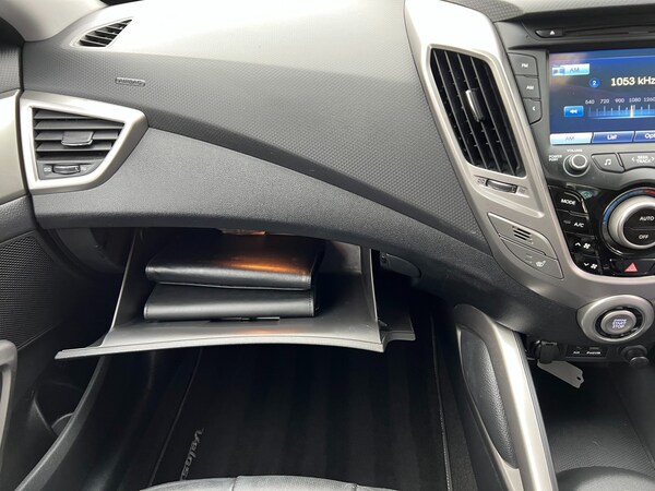 Used Hyundai Veloster 2012 for sale - 76115688: Photo 34
