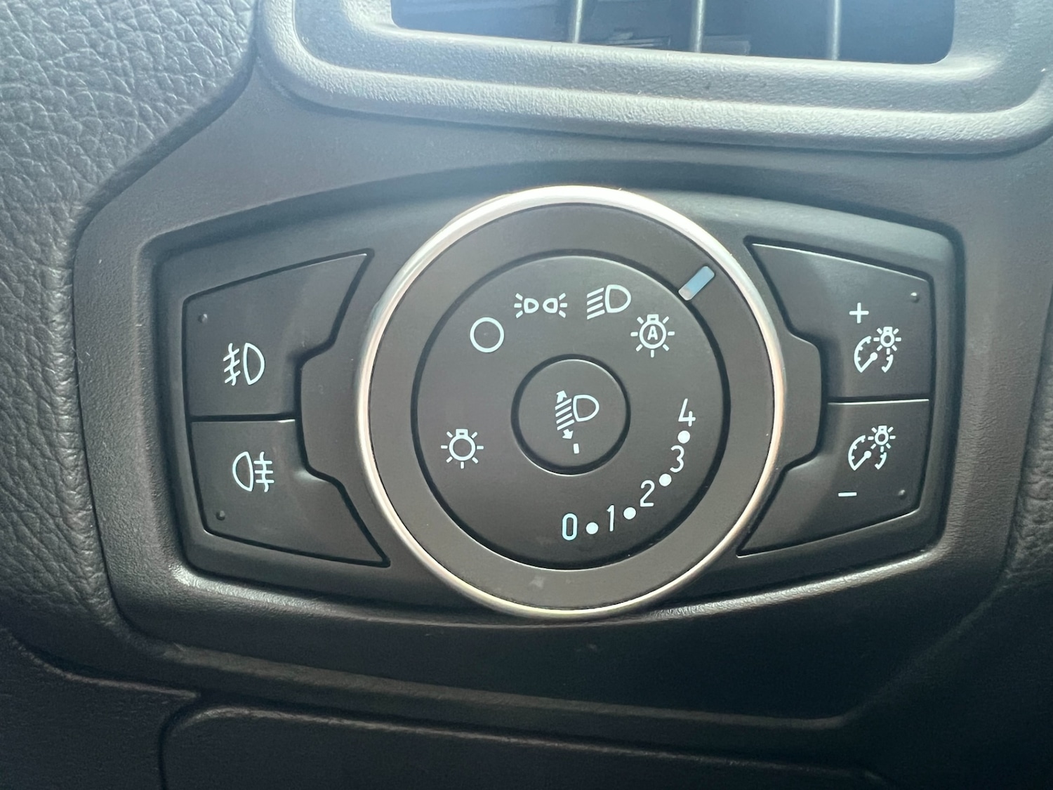 Used Ford Focus 2015 for sale - 78123241: Photo 29