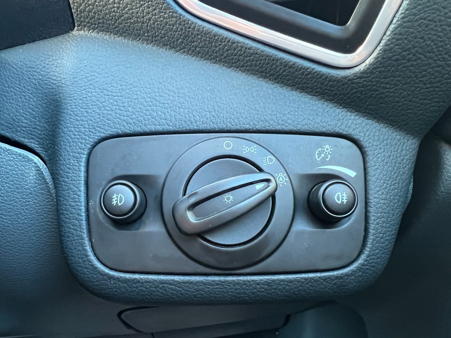 Used Ford C-Max 2013 for sale - 76625430: Photo 31