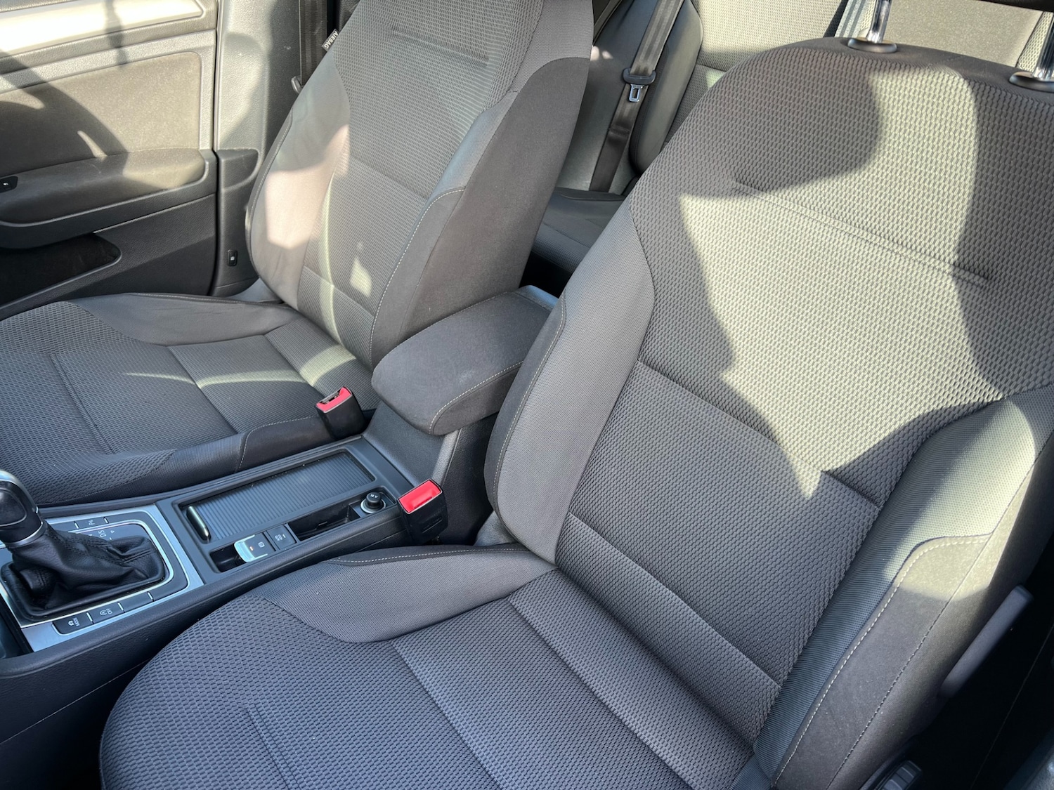 Used Volkswagen Golf 2017 for sale - 77006306: Photo 23