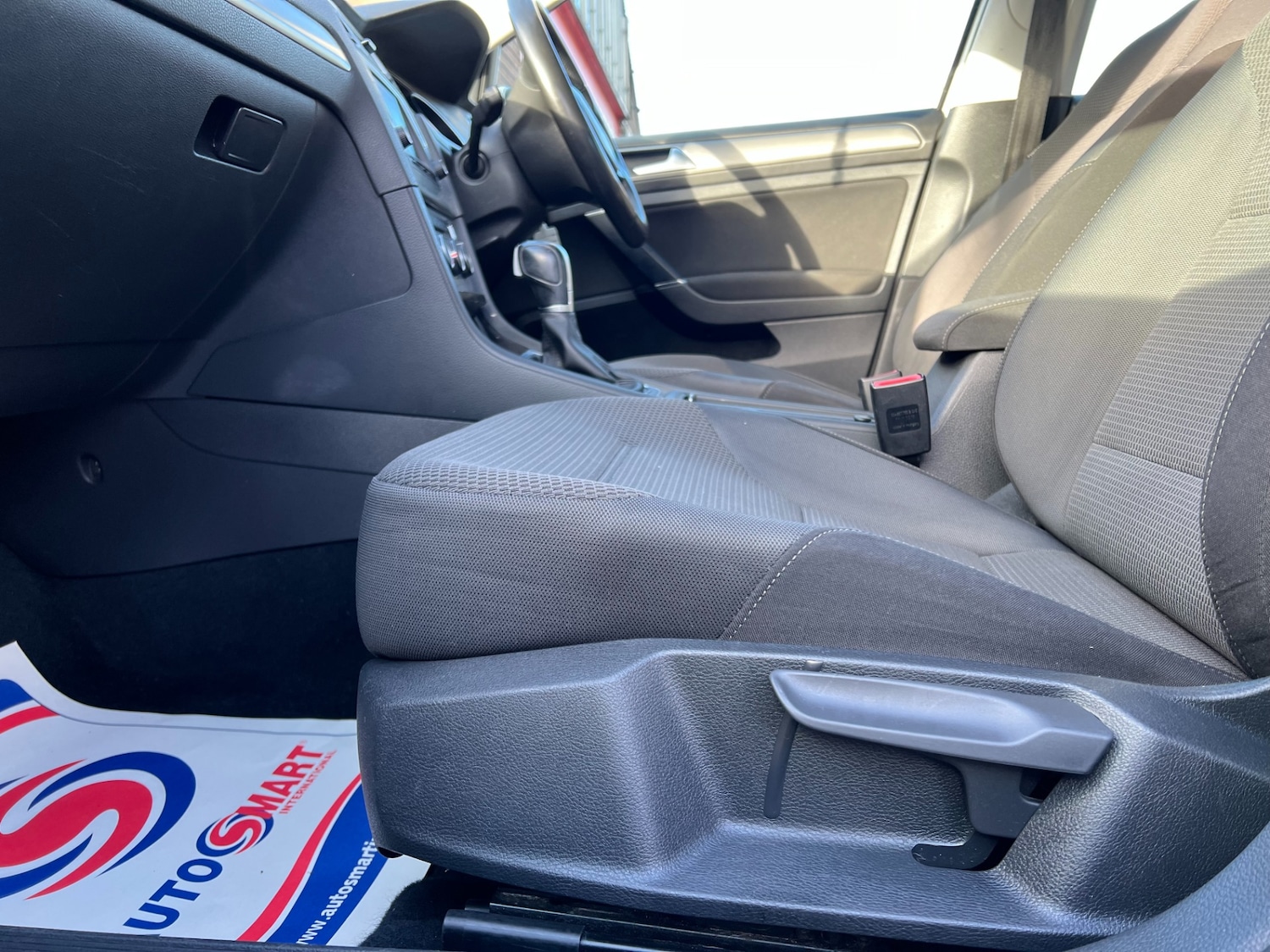 Used Volkswagen Golf 2017 for sale - 77006306: Photo 24