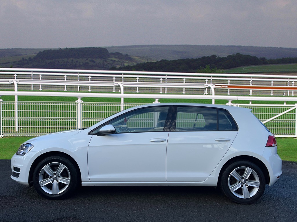 Used Volkswagen Golf 2017 for sale - 77006306: Photo 4