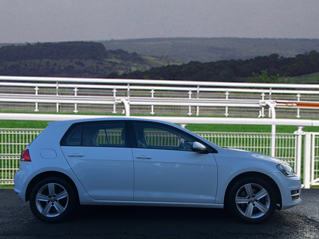 Used Volkswagen Golf 2017 for sale - 77006306: Photo 8