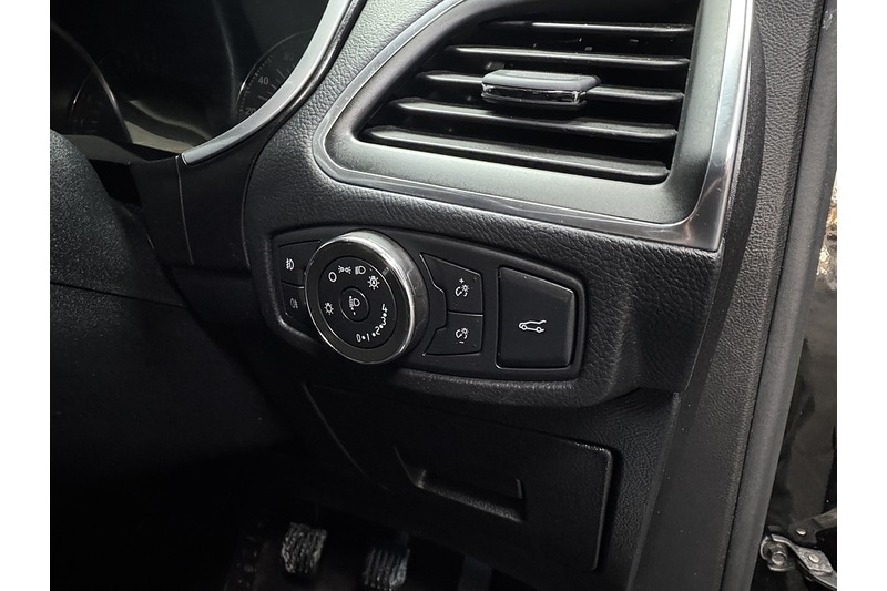 Used Ford Edge 2017 for sale - 77896735: Photo 21