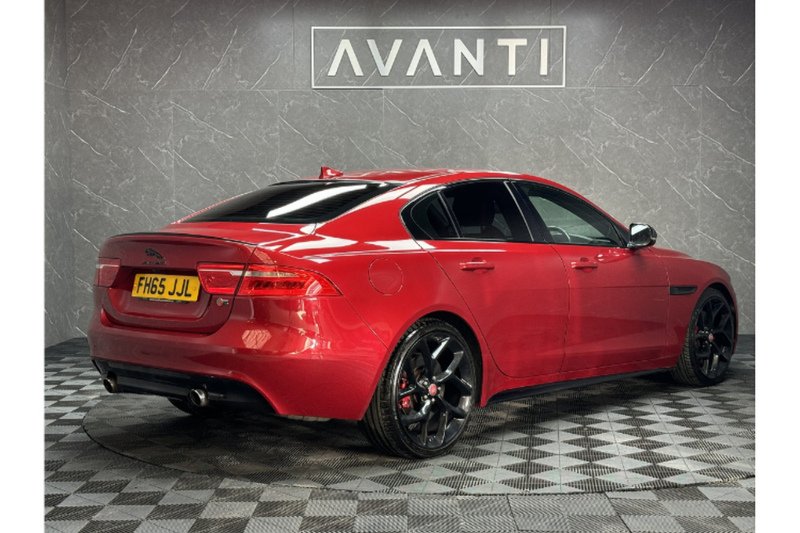 Used Jaguar XE 2015 for sale - 77283759: Photo 4