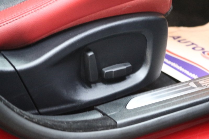 Used Jaguar XE 2015 for sale - 77283759: Photo 45