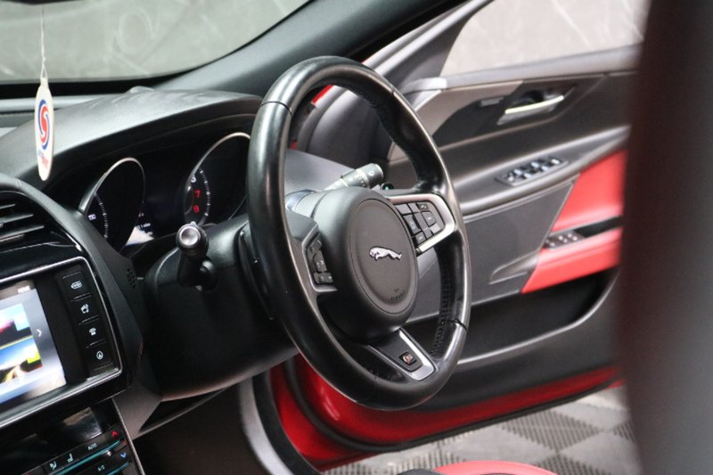 Used Jaguar XE 2015 for sale - 77283759: Photo 46