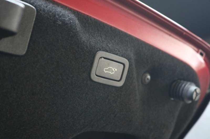 Used Jaguar XE 2015 for sale - 77283759: Photo 47