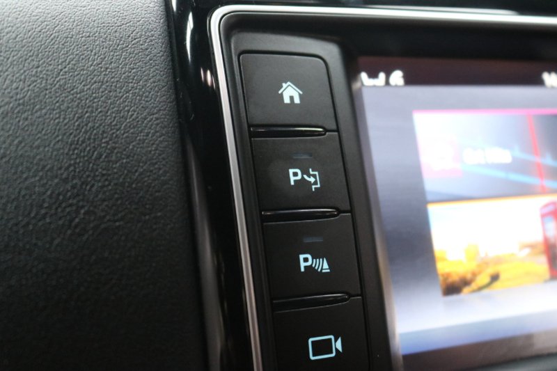 Used Jaguar XE 2015 for sale - 77283759: Photo 53