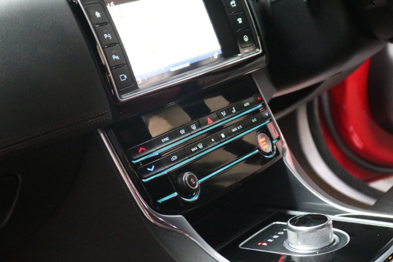 Used Jaguar XE 2015 for sale - 77283759: Photo 63