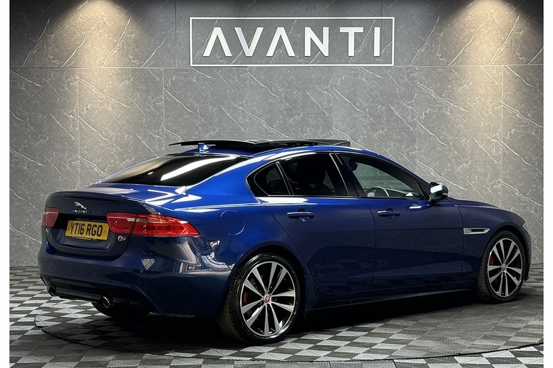 Used Jaguar XE 2016 for sale - 77328676: Photo 3