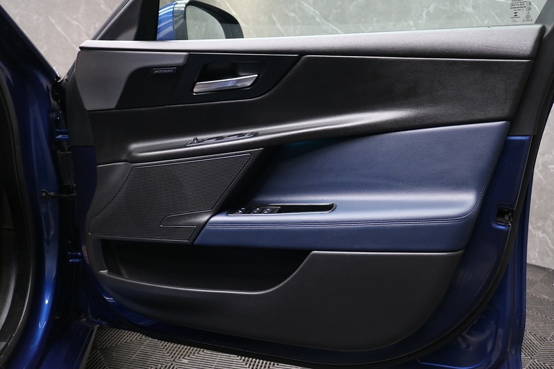 Used Jaguar XE 2016 for sale - 77328676: Photo 36