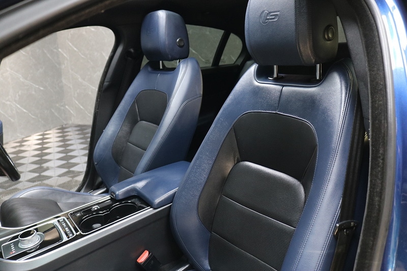 Used Jaguar XE 2016 for sale - 77328676: Photo 68