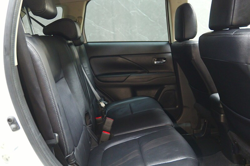 Used Mitsubishi Outlander 2018 for sale - 77140301: Photo 39