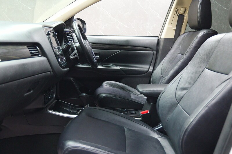 Used Mitsubishi Outlander 2018 for sale - 77140301: Photo 46