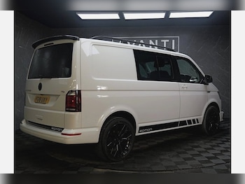 Used Volkswagen Transporter 2018 for sale - 77027692: Photo