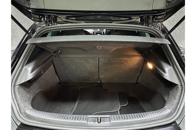 Used Volkswagen Scirocco 2018 for sale - 77465267: Photo 22