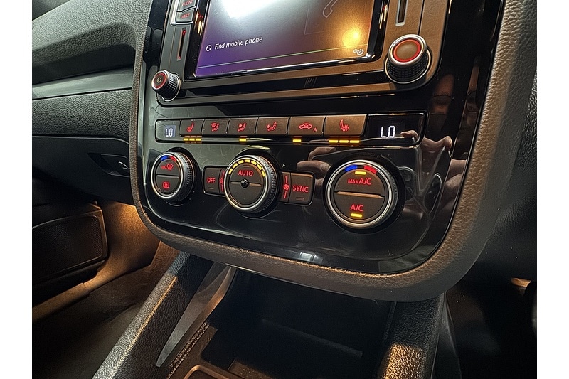 Used Volkswagen Scirocco 2018 for sale - 77465267: Photo 35