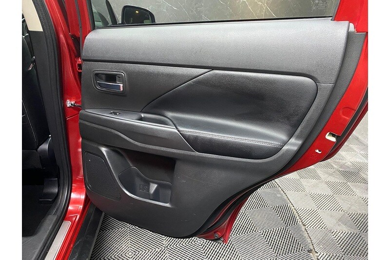 Used Mitsubishi Outlander 2017 for sale - 77422924: Photo 41