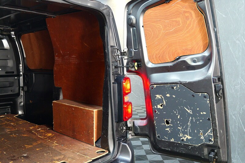 Used Vauxhall Vivaro 2022 for sale - 77027661: Photo 37