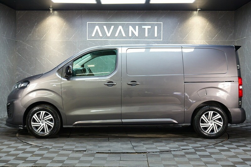 Used Vauxhall Vivaro 2022 for sale - 77027661: Photo 8