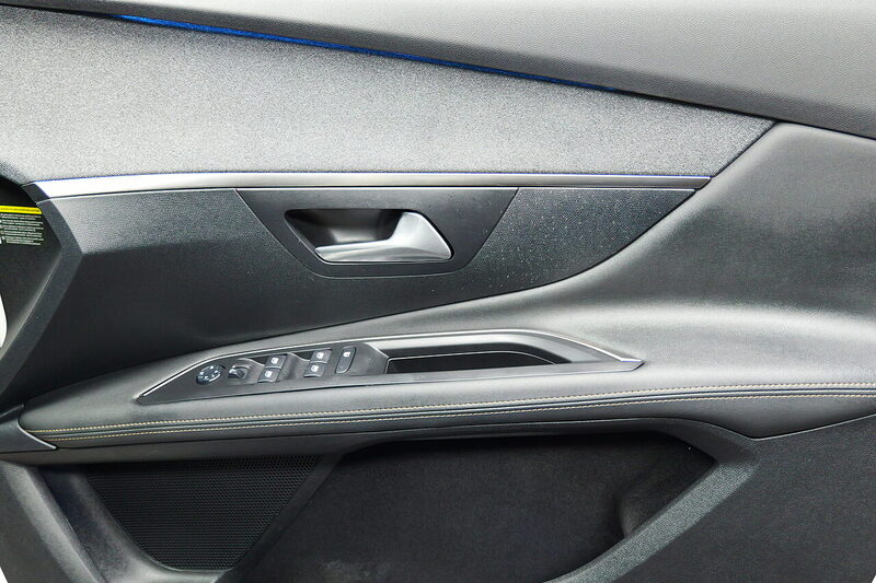 Used Peugeot 3008 2019 for sale - 77065430: Photo 17
