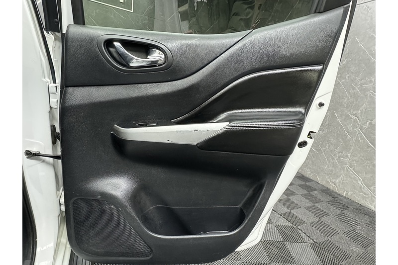 Used Nissan Navara 2016 for sale - 77579517: Photo 28