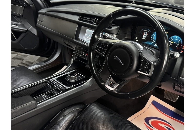 Used Jaguar XF 2017 for sale - 77027672: Photo 32