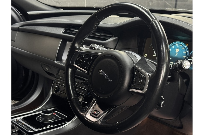 Used Jaguar XF 2017 for sale - 77027672: Photo 38