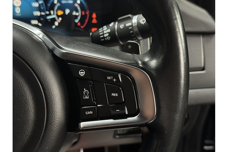 Used Jaguar XF 2017 for sale - 77027672: Photo 40