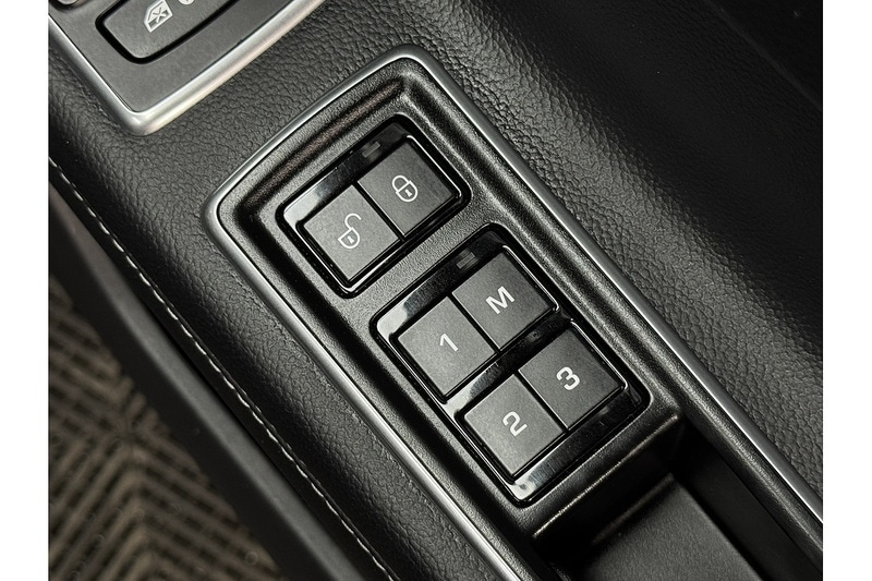 Used Jaguar XF 2017 for sale - 77027672: Photo 69